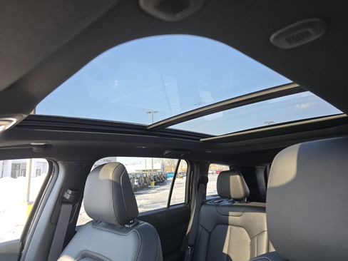 New 2026 Jeep Cherokee Limited AWD/4WD image 4