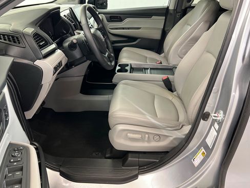 Used 2024 Honda Odyssey EX-L image 18