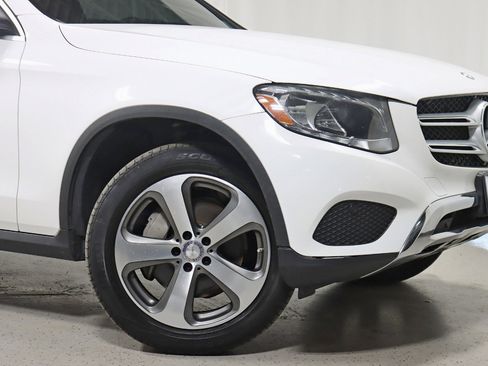 Used 2017 Mercedes-Benz GLC 300 4MATIC image 5