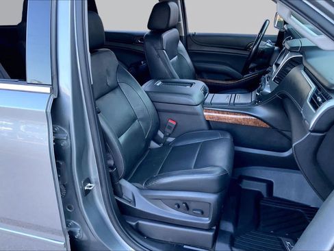 Used 2018 Chevrolet Tahoe Premier AWD/4WD image 8