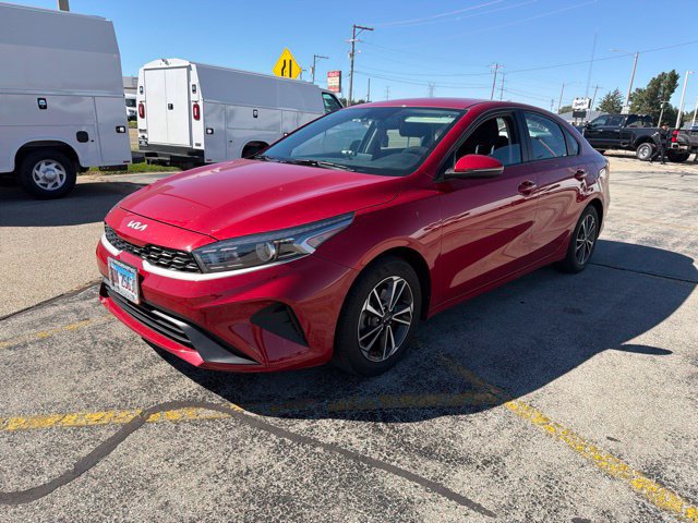 Used 2023 Kia Forte LXS w/ LXS Technology Package FWD image 2