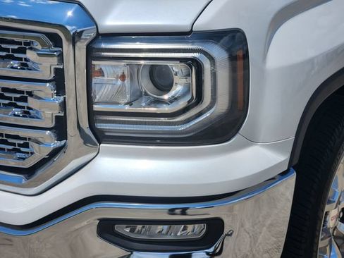 Used 2018 GMC Sierra 1500 SLT w/ Texas SLT Premium Package RWD image 9