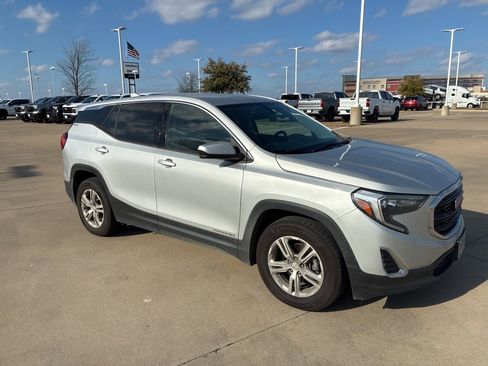 Used 2018 GMC Terrain SLE w/ LPO, Cargo Package image 5