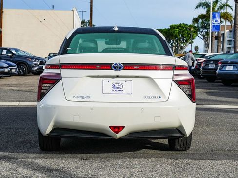 Used 2020 Toyota Mirai image 6
