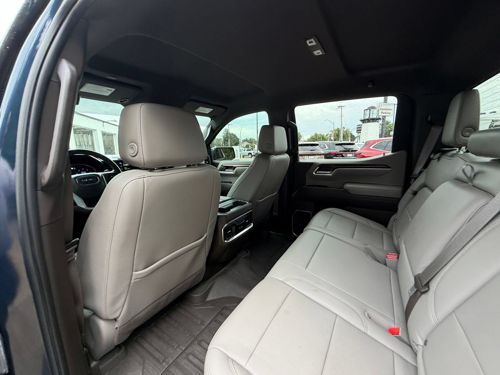 Used 2022 GMC Sierra 1500 SLT w/ SLT Premium Package AWD/4WD image 24