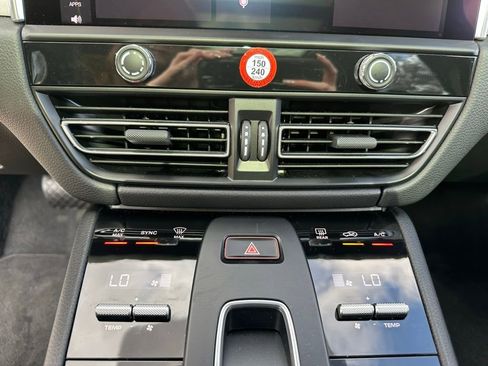 Used 2025 Porsche Macan Turbo image 25