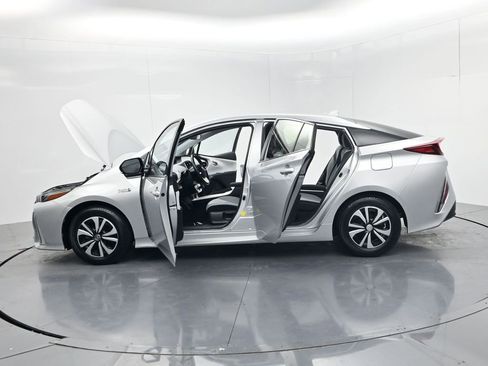 Used 2017 Toyota Prius Prime Plus w/ Carpet Mat Package FWD image 59