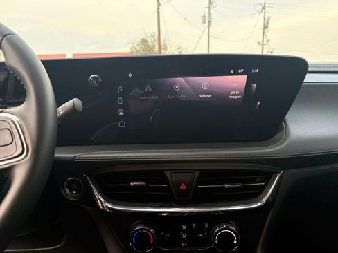 Used 2025 Buick Encore GX Preferred FWD image 20