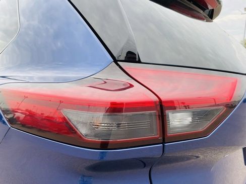 Certified 2021 Nissan Rogue SL w/ Premium Package image 7