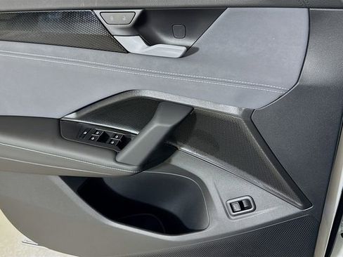 New 2026 Volkswagen Tiguan SE FWD image 15
