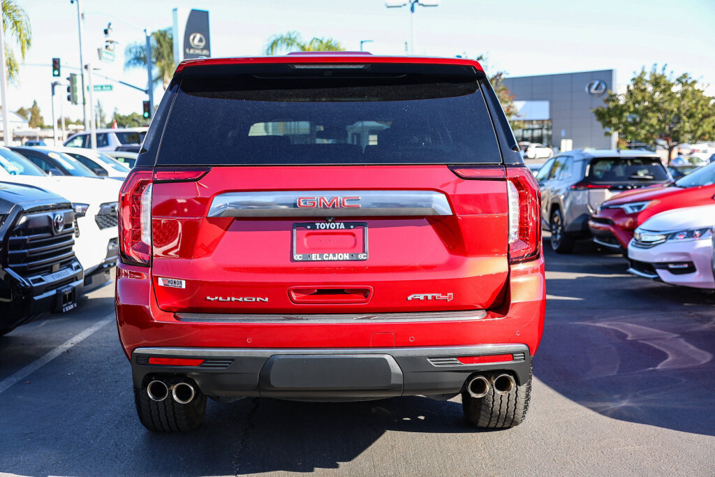 Used 2024 GMC Yukon XL AT4 w/ AT4 Premium Plus Package AWD/4WD image 29