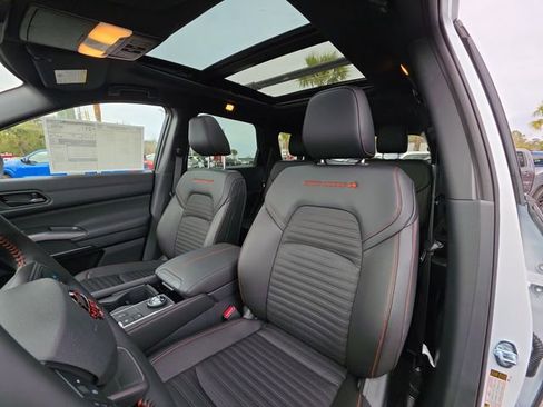 New 2026 Nissan Pathfinder Rock Creek w/ Rock Creek Premium Package AWD/4WD image 11