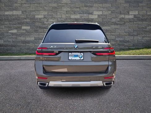Used 2025 BMW X7 xDrive40i AWD/4WD image 5