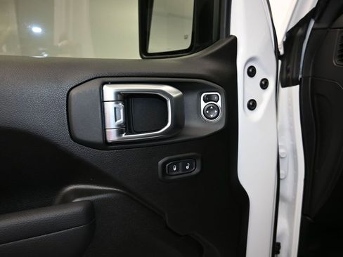 New 2026 Jeep Wrangler Unlimited Rubicon AWD/4WD image 11