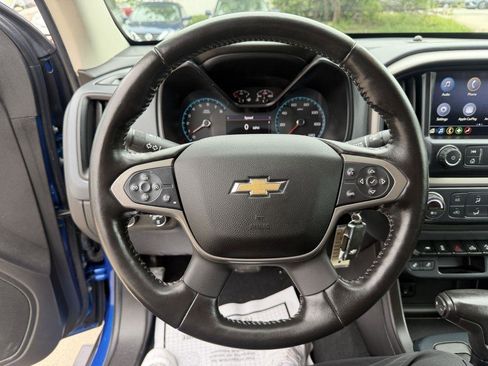 Used 2019 Chevrolet Colorado Z71 AWD/4WD image 12