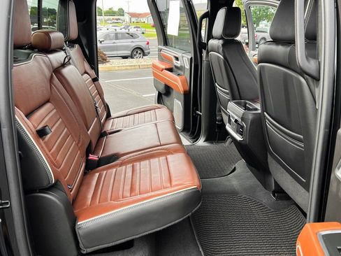 Used 2024 GMC Sierra 3500 Denali Ultimate image 24