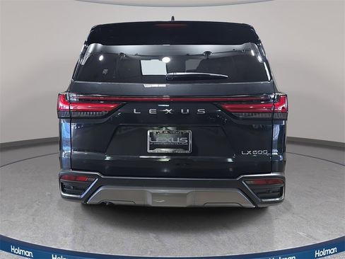 Certified 2025 Lexus LX 600 4WD w/ Luxury Package image 7
