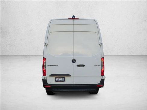 Used 2023 Mercedes-Benz Sprinter 2500 image 7