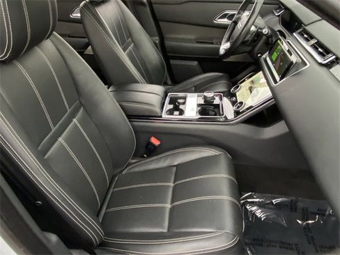 Used 2018 Land Rover Range Rover Velar S image 19