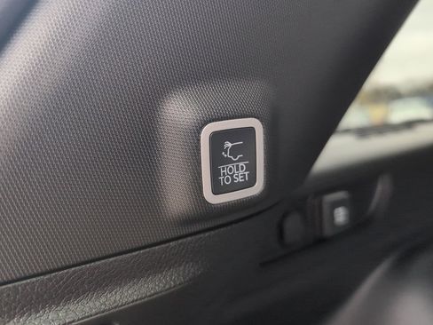 New 2025 Jeep Grand Cherokee Limited image 18