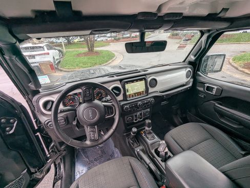 Used 2021 Jeep Wrangler Unlimited Sport image 12