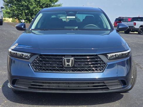 Used 2024 Honda Accord EX image 3