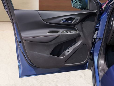 Used 2024 Chevrolet Equinox RS w/ LPO, Floor Liner Package FWD image 21