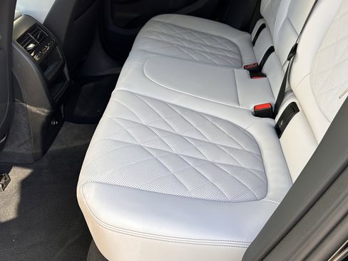 Used 2025 BMW X6 xDrive40i image 26