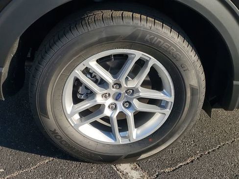 New 2026 Ford Explorer Active image 5