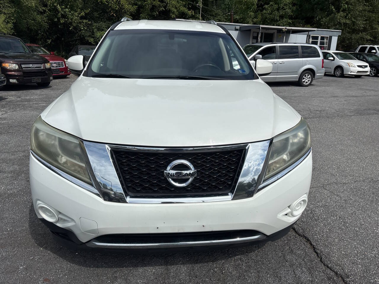 Used 2013 Nissan Pathfinder SV AWD/4WD image 16