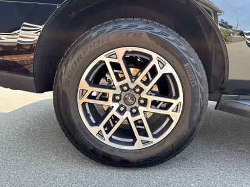 Used 2025 Ford Expedition Active AWD/4WD image 47