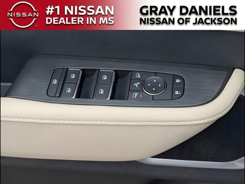 New 2026 Nissan Armada Platinum image 10