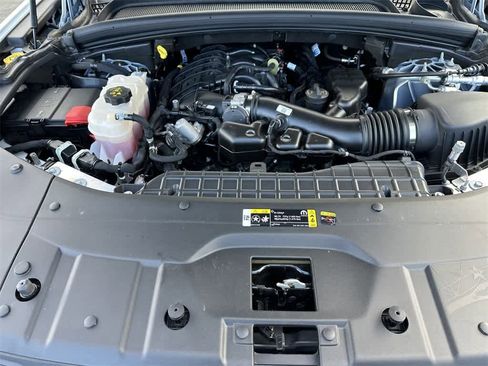 Used 2024 Jeep Grand Cherokee L Laredo image 9