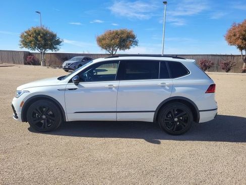 Used 2024 Volkswagen Tiguan SE R-Line w/ MDO Package, Three-Row image 9