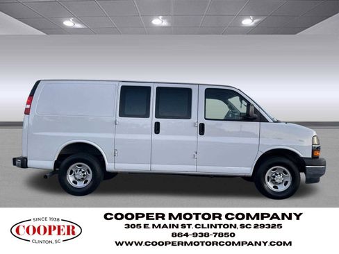 Used 2023 Chevrolet Express 2500 w/ Driver Convenience Package image 8