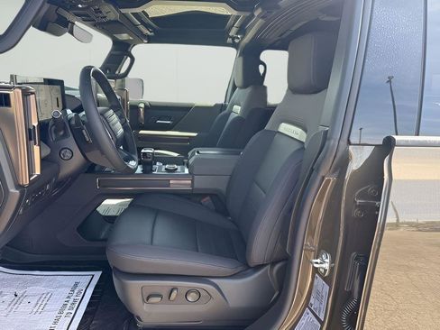 New 2025 GMC Hummer EV 2X w/ Extreme Off-Road Package image 12