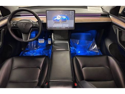 Used 2024 Tesla Model Y Performance image 23