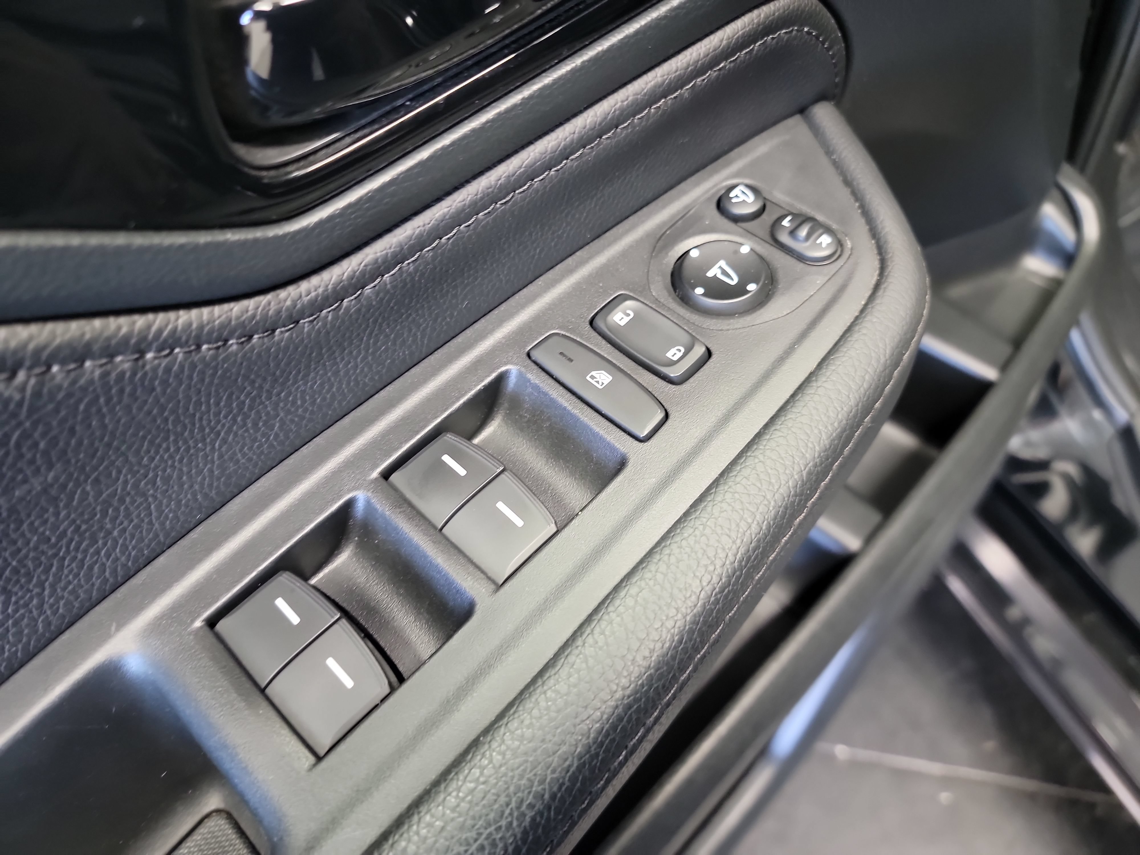 Used 2024 Honda Odyssey Elite image 14