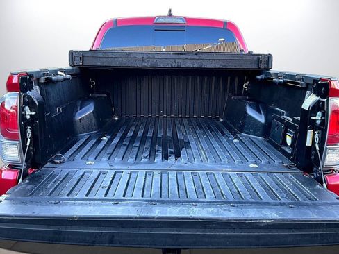 Used 2022 Toyota Tacoma TRD Sport AWD/4WD image 24
