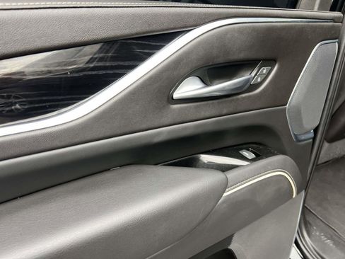 Used 2022 Cadillac Escalade ESV Sport image 12