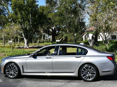 Used 2020 BMW 740i w/ Luxury Rear Seating Package image 28