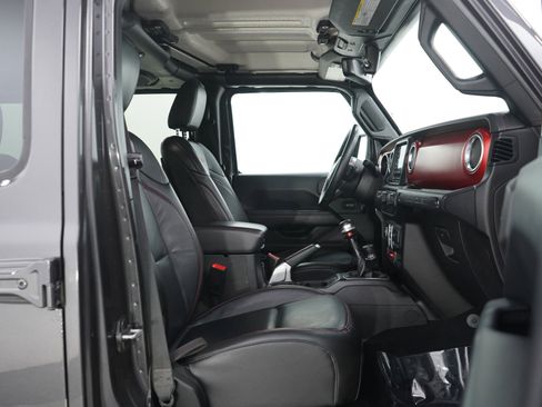 Used 2018 Jeep Wrangler Unlimited Rubicon w/ Dual Top Group image 12