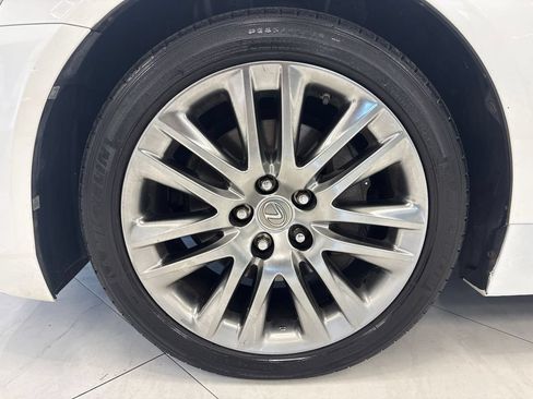 Used 2015 Lexus LS 460 w/ Comfort Package RWD image 36