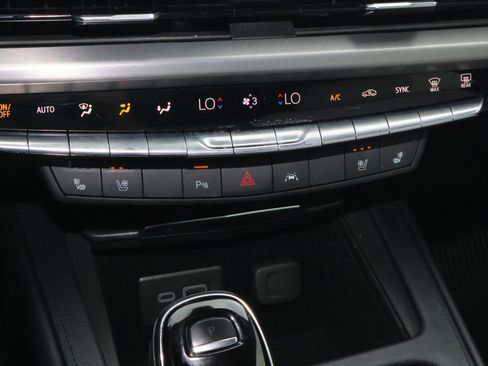 Certified 2024 Cadillac XT4 Sport FWD image 30