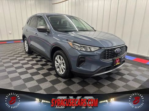 Used 2024 Ford Escape Active AWD/4WD image 1