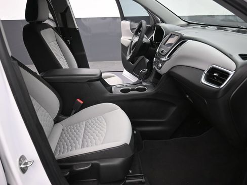 Used 2021 Chevrolet Equinox LS w/ LS Convenience Package FWD image 14