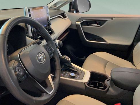Certified 2022 Toyota RAV4 Limited AWD/4WD image 19