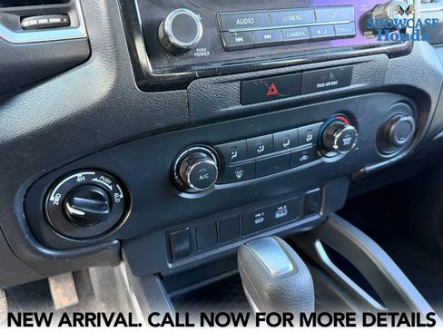 Used 2022 Nissan Frontier SV image 11