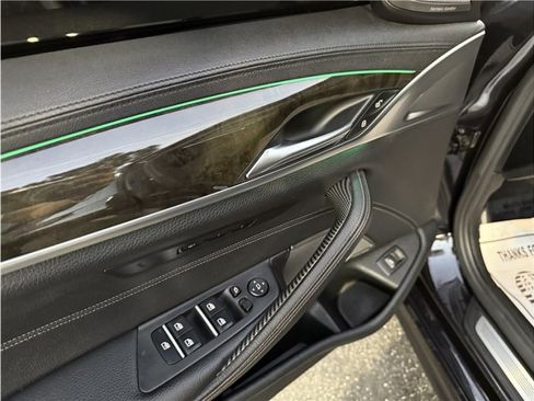Used 2018 BMW 540i image 17