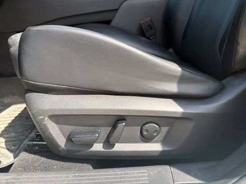 Used 2021 Nissan Rogue SV w/ Premium Package AWD/4WD image 11